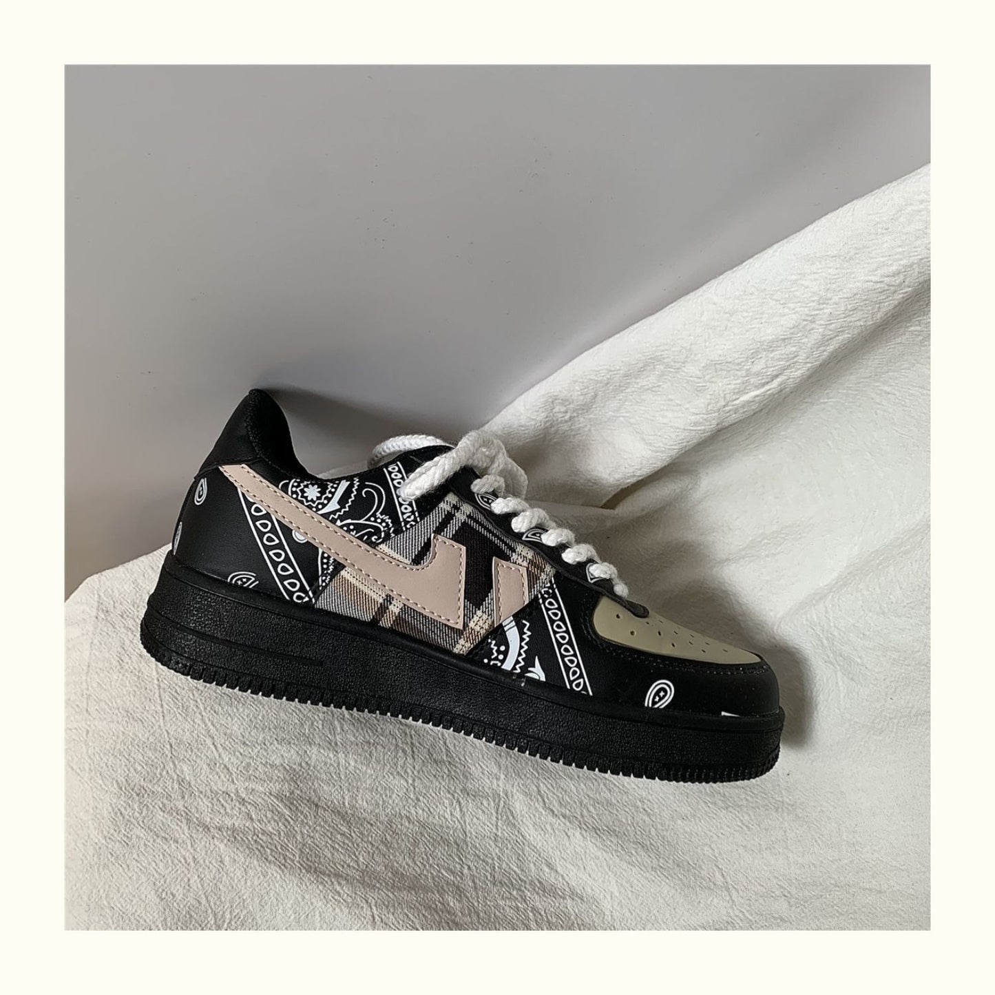 Spring And Autumn Cashew Flower Hip Hop Couple Sneakers